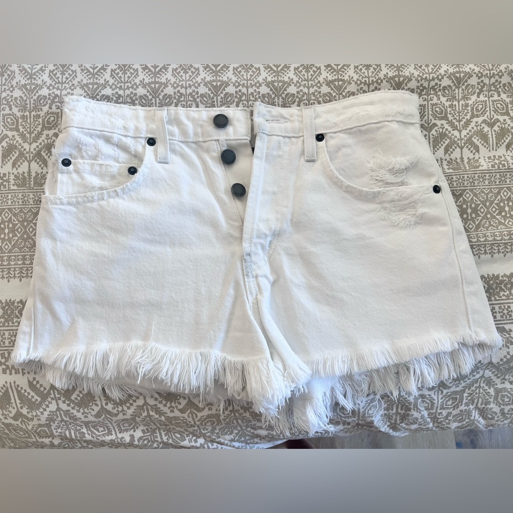 *NEW* (new w/o tags) CARMAR Los Angeles Size 27 white